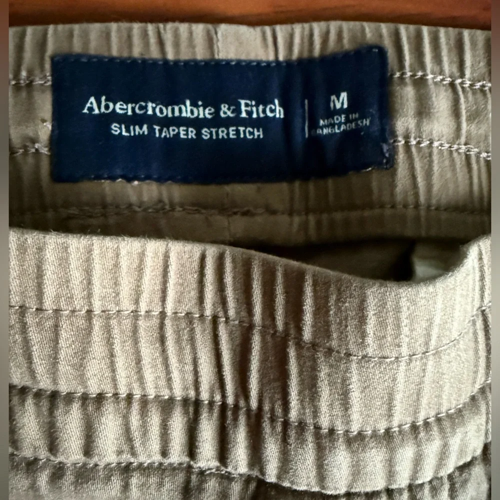 Abercrombie & Fitch Men’s Slim‎ Taper Stretch